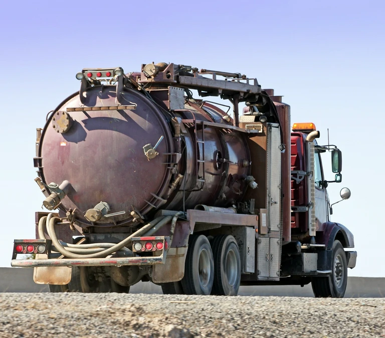 Auto do&nbsp;odprowadzania szamba